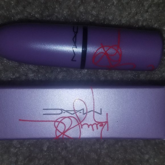 Mac Other - NIB LIPSTICK!